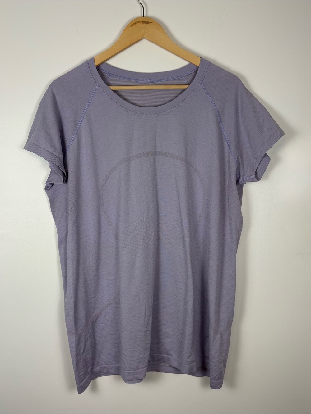 Lululemon Women’s Swiftly Tech Short-Sleeve Shirt Mauve Purple, Relaxed Size 16 - Picture 4 of 7